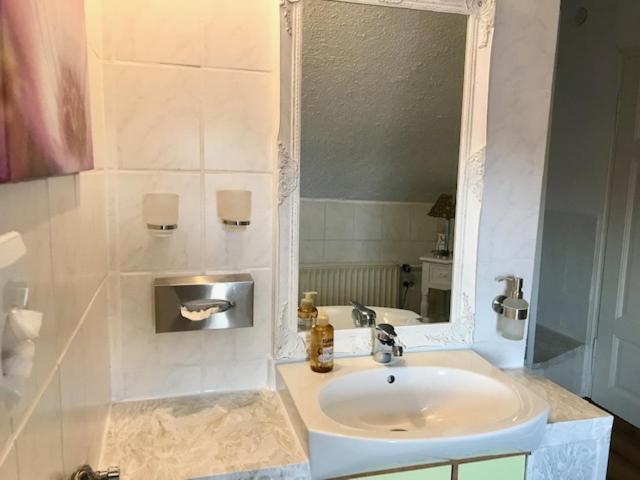 Thueringer Hof Hotel Heringen  Екстериор снимка